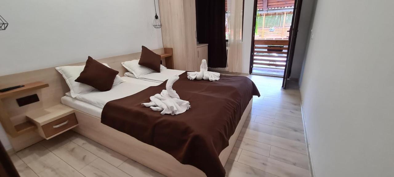 Hotel Casa Edy à Sovata Extérieur photo