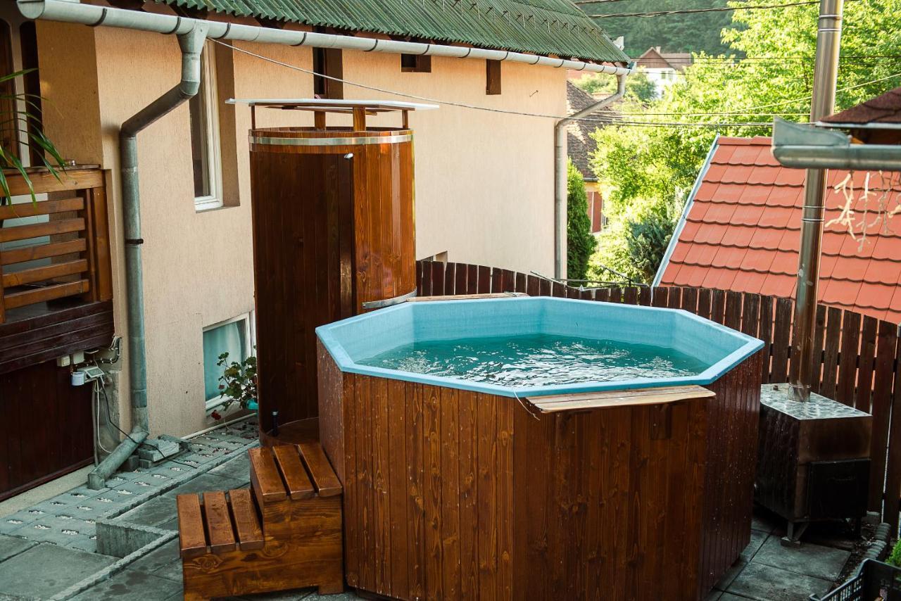 Hotel Casa Edy à Sovata Extérieur photo